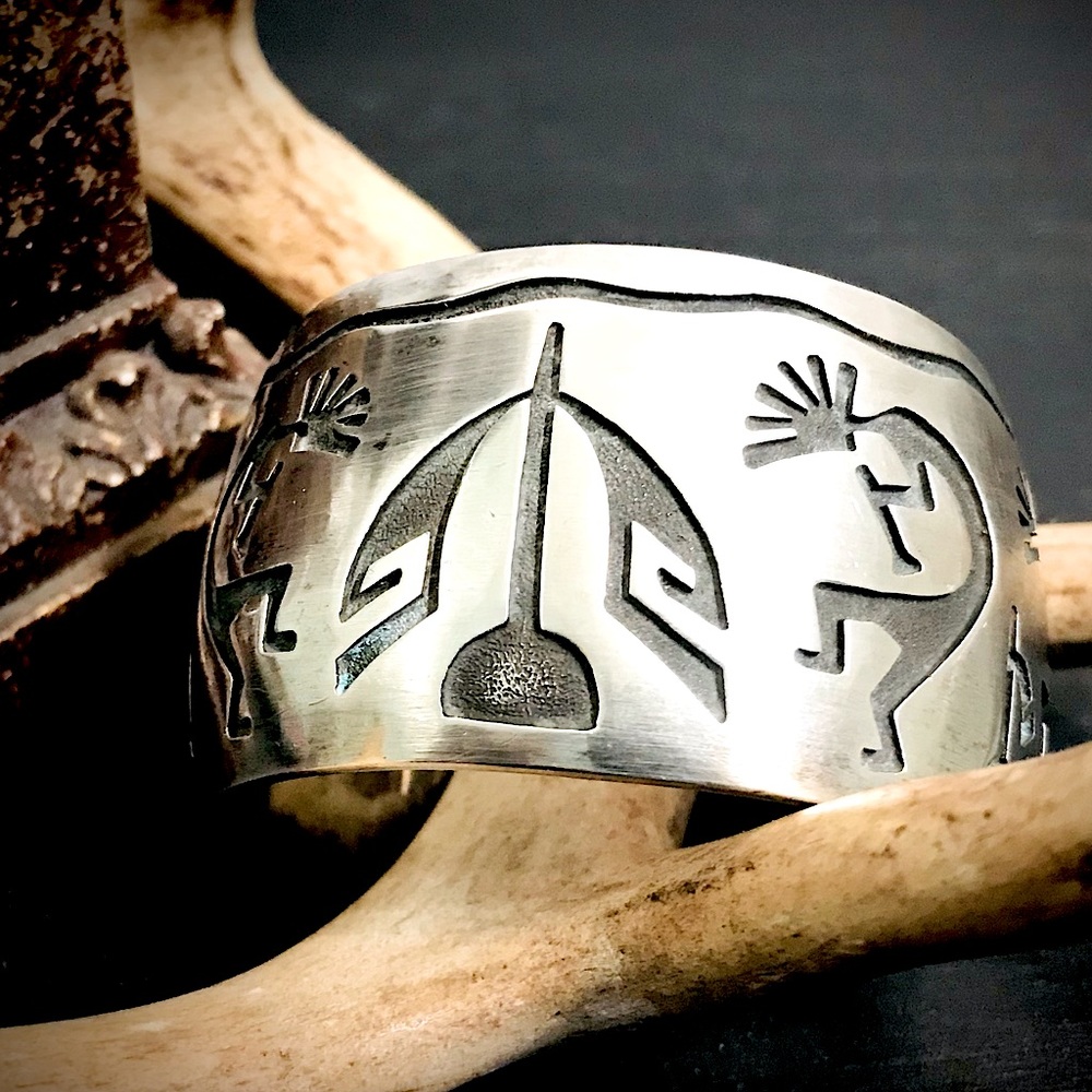 Vintage Hopi wide Kokapelli cuff